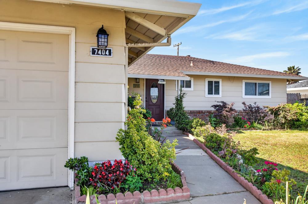 7404 Lindale Drive