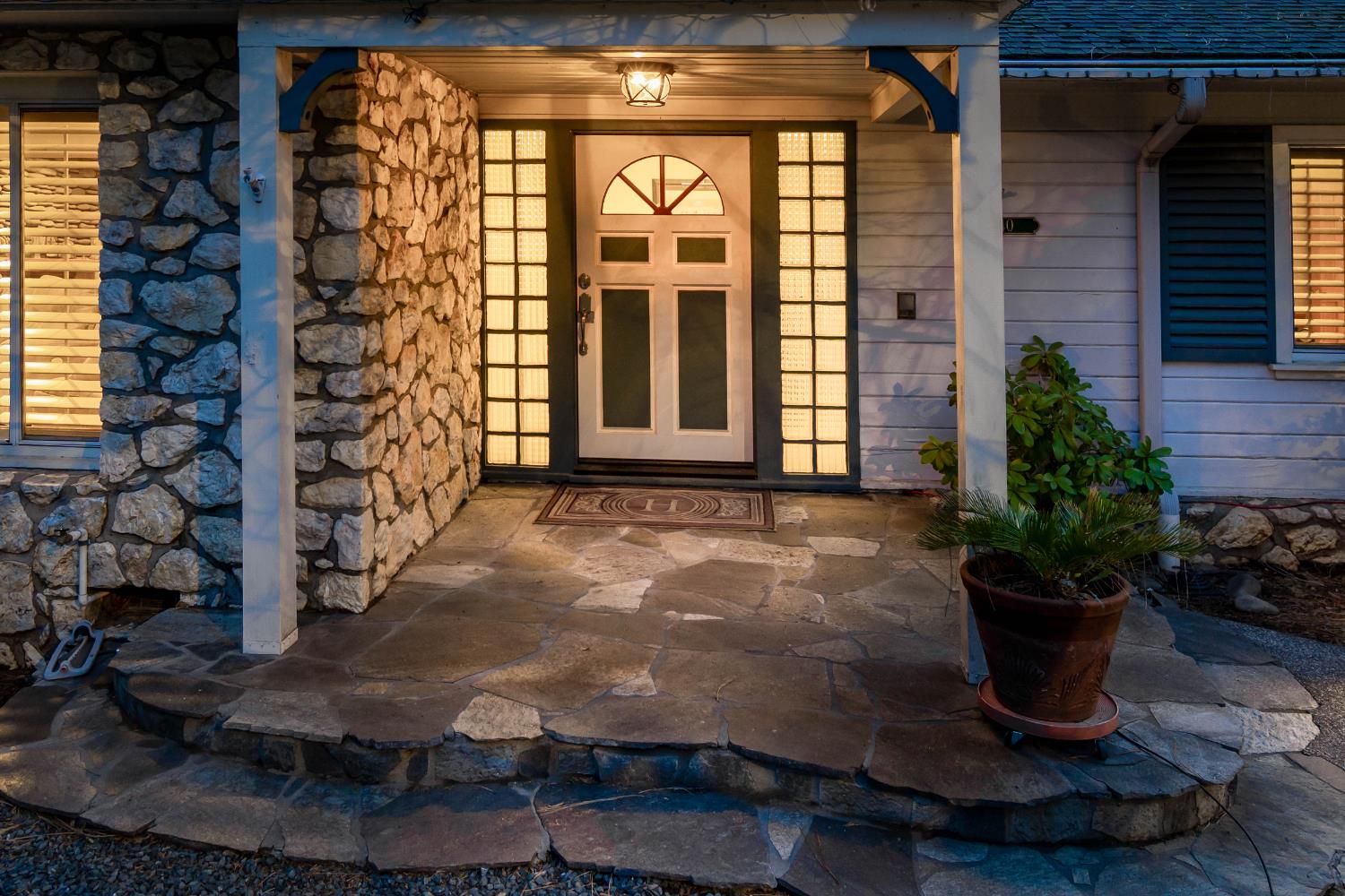 10340 Banner Lava Cap