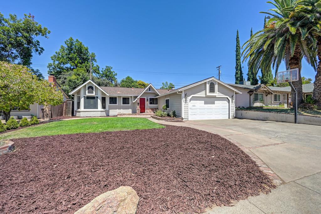 7425 Rollingwood Boulevard
