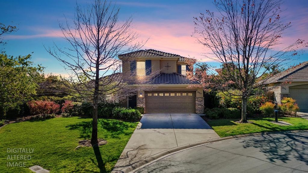 Photo of 307 Bannerman Court, El Dorado Hills, CA 95762 (MLS # 226032427)