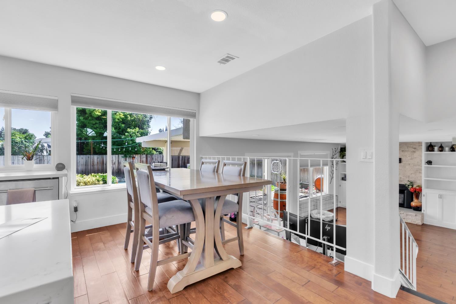 8232 Scarlet Oak Circle