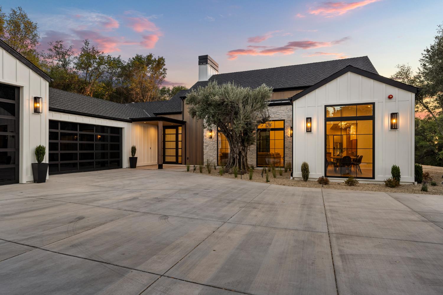 9695 Junewood Lane