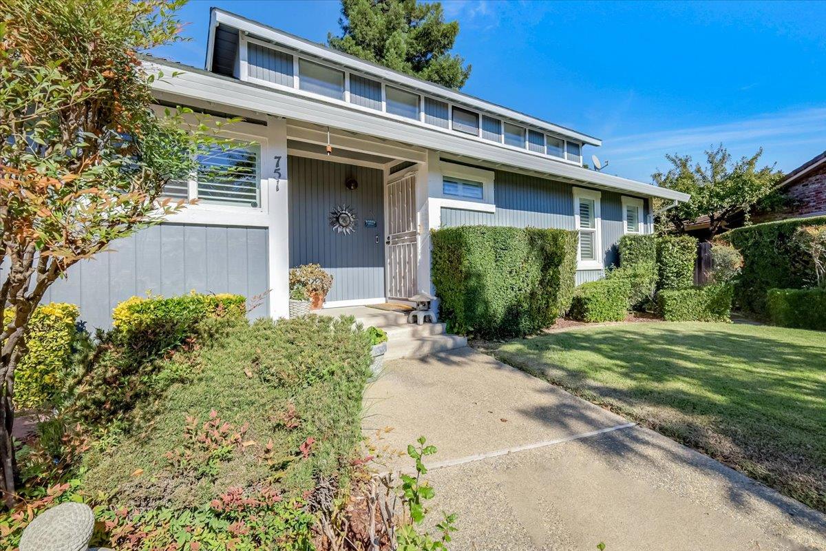 751 Gee Bee Way