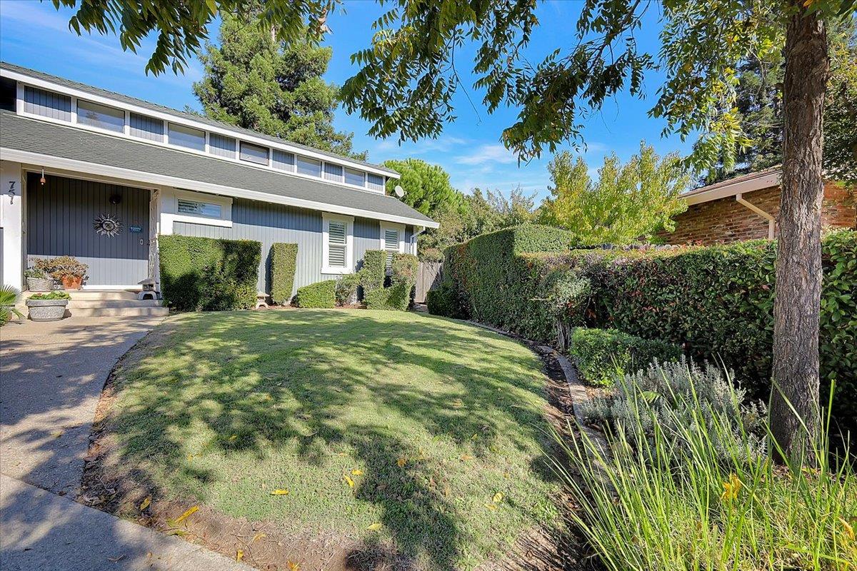 751 Gee Bee Way
