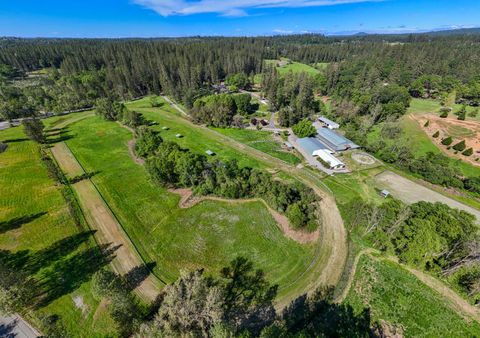 13615 Mccourtney Road Grass Valley CA 95949