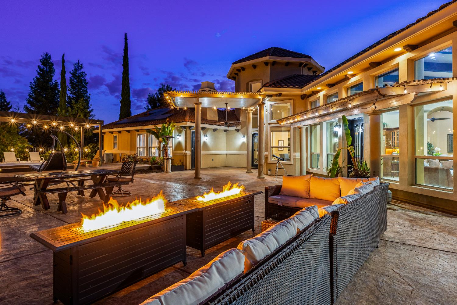5083 Thalia Drive