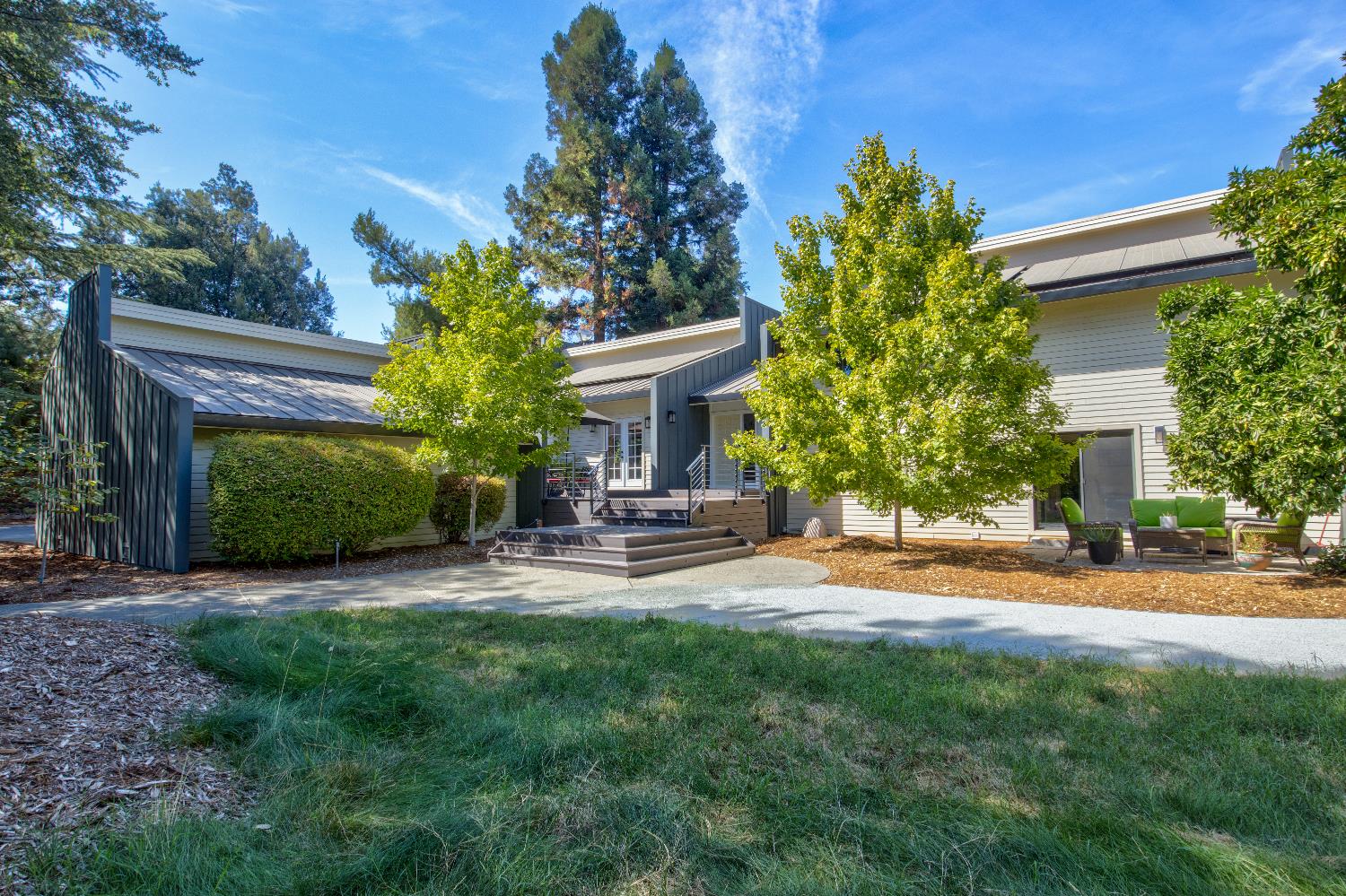 38364 Wisteria Way