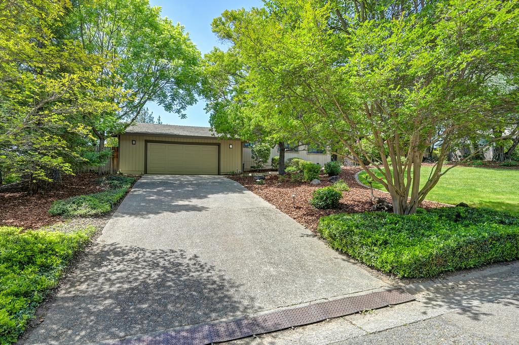 4821 Saint Thomas Drive