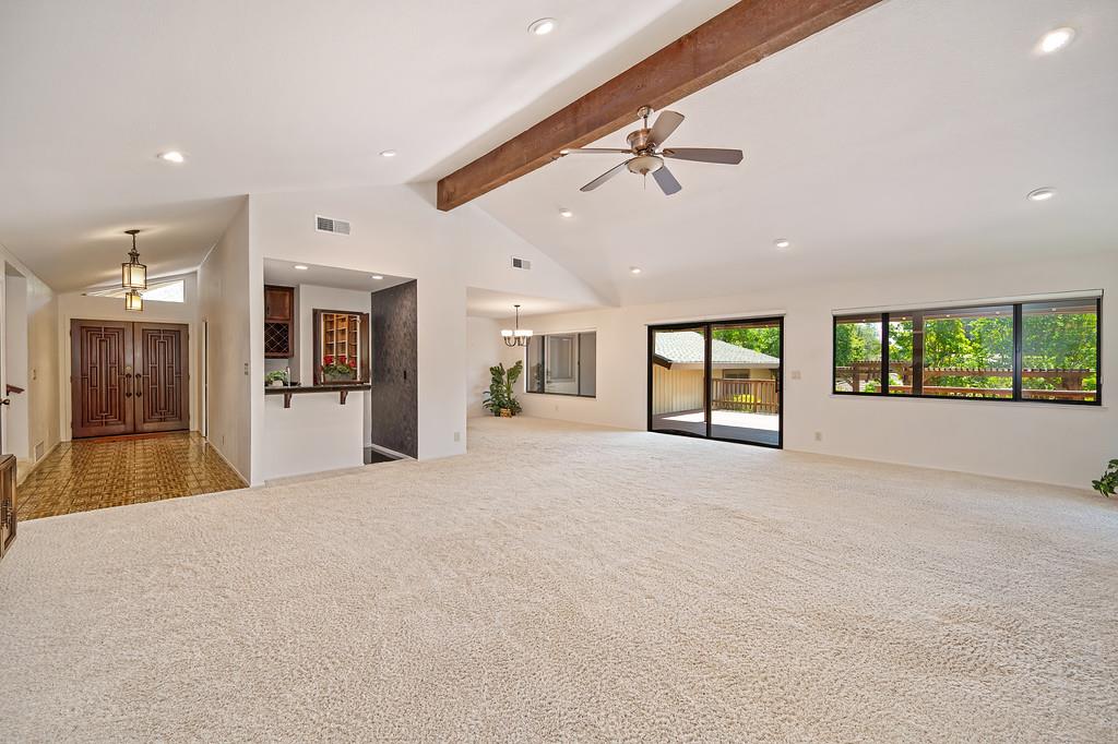 4821 Saint Thomas Drive
