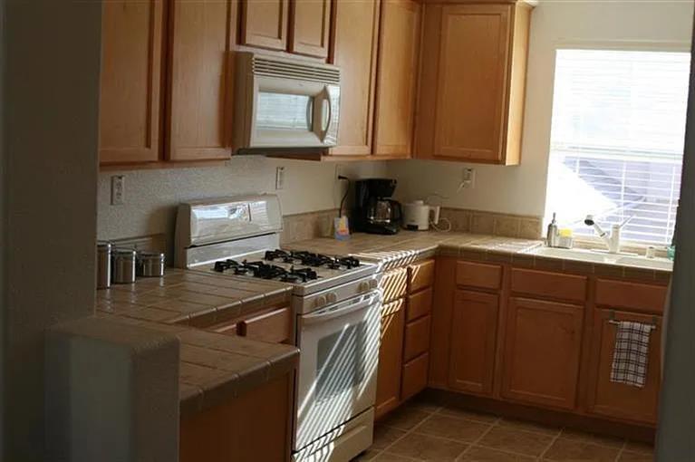 1009 Esplanade Circle