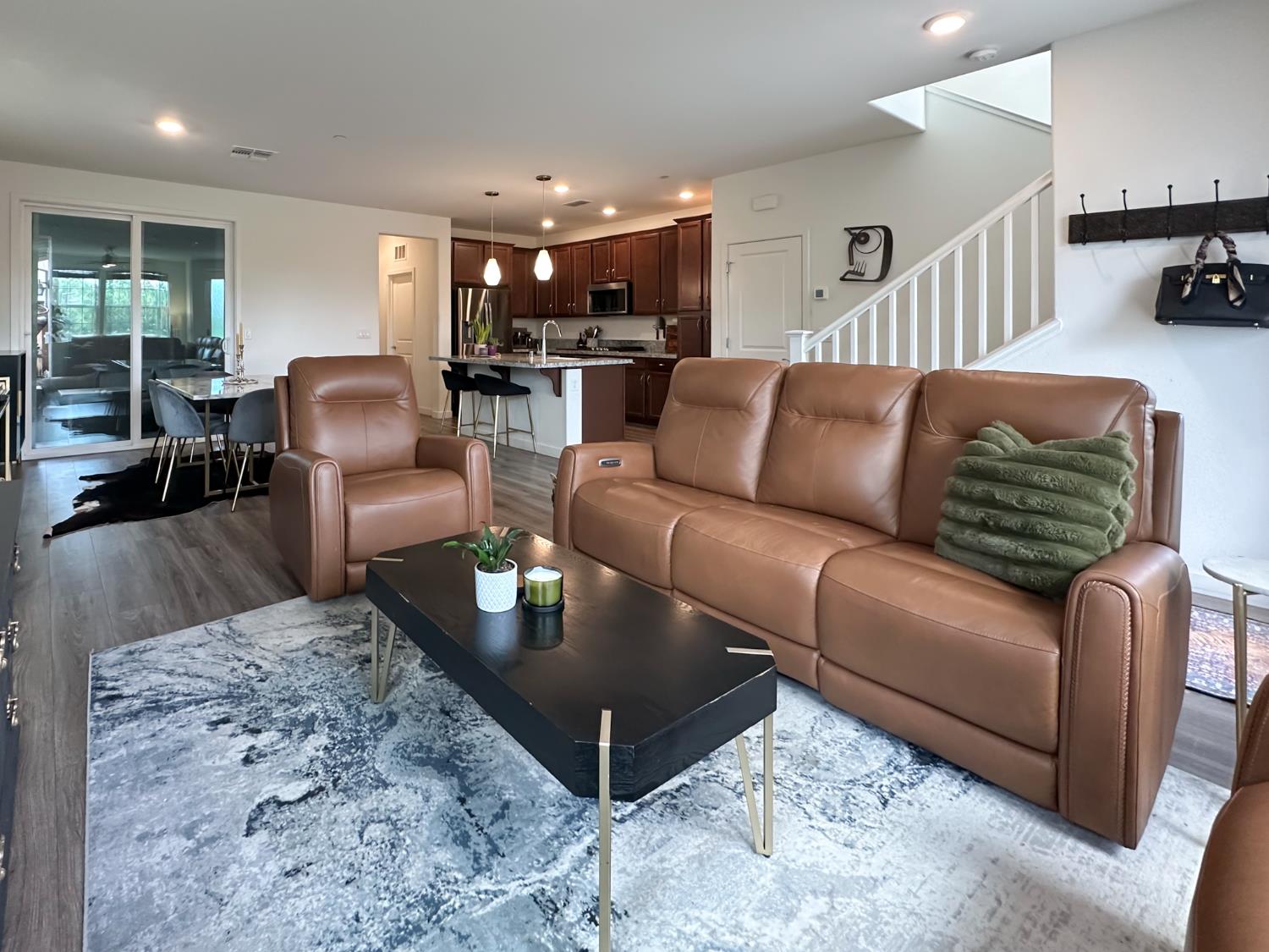 2975 Grassy Bank Avenue