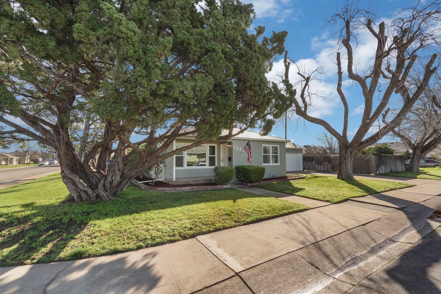 1240 S Crescent Avenue