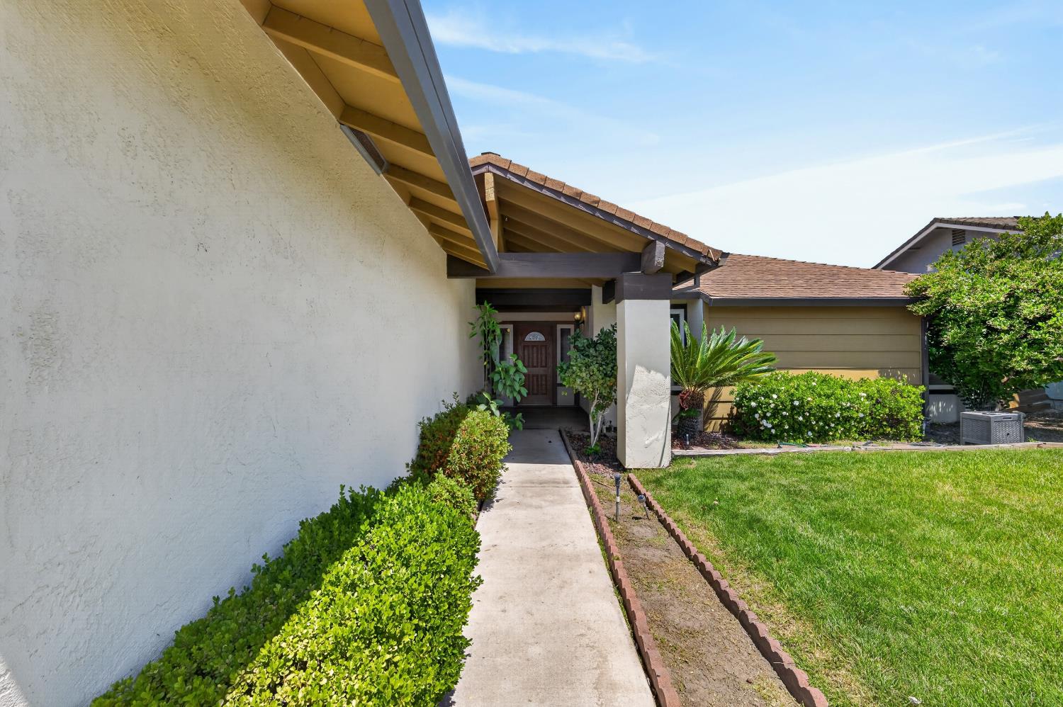 9517 Helio Drive