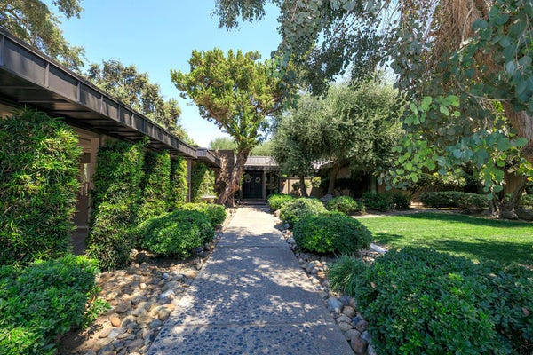 820 CHARLES RD, HUGHSON, CA 95326 - Image a052024dacce2aa622b60fed1eef021f/1421557549