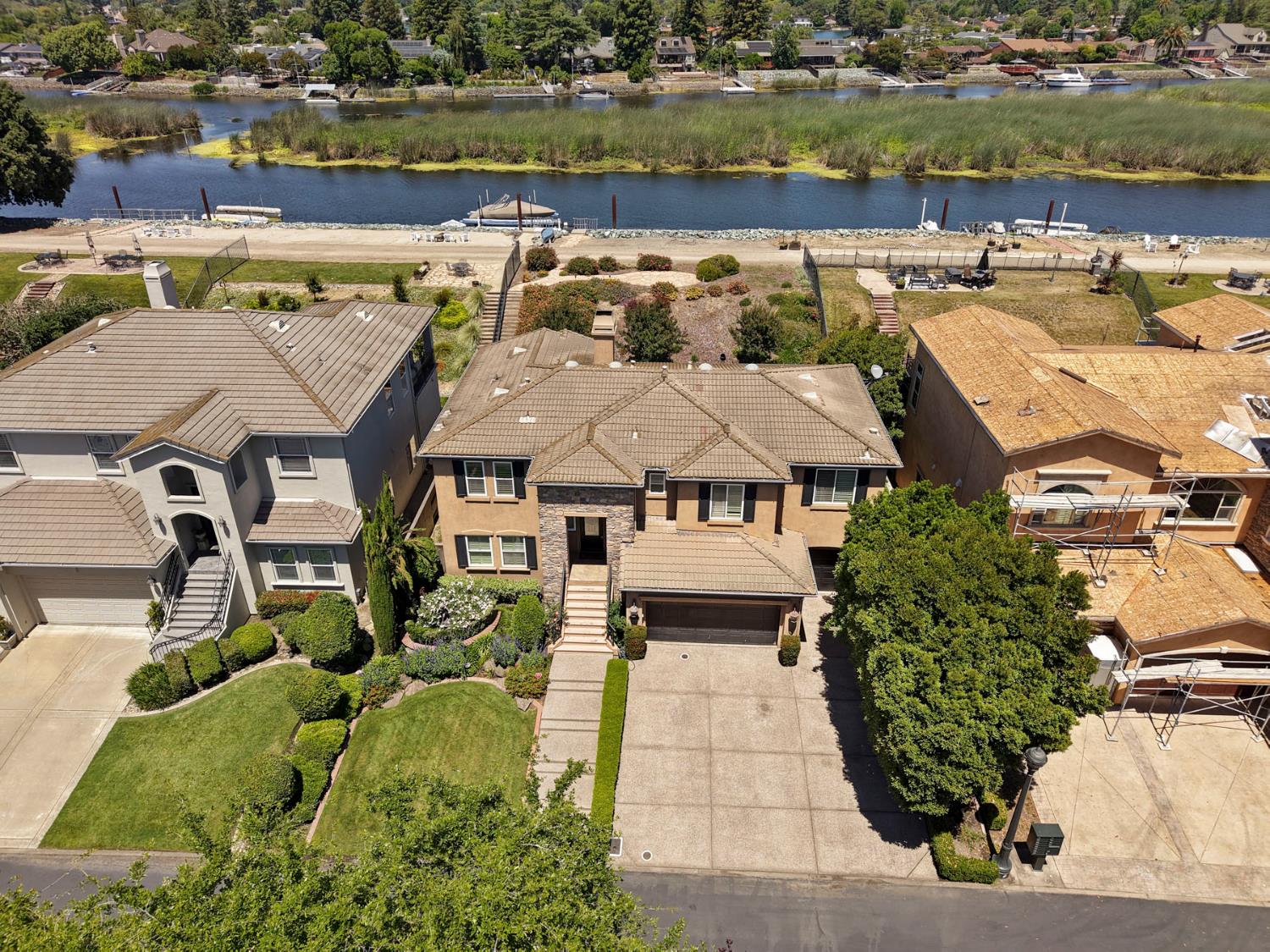6153 Riverbank Circle