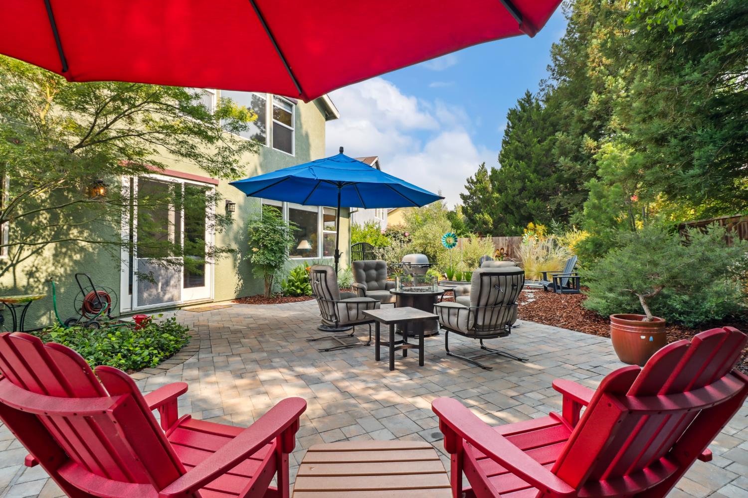 2110 Sargent Court