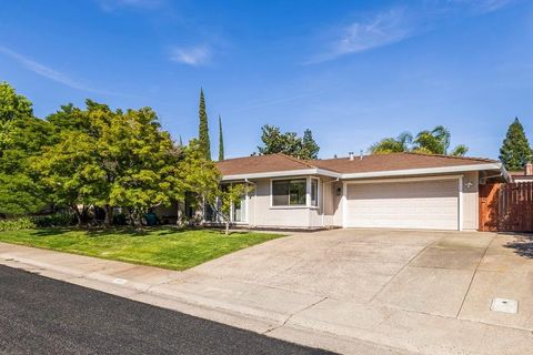 1902 Larkin Drive Roseville CA 95661