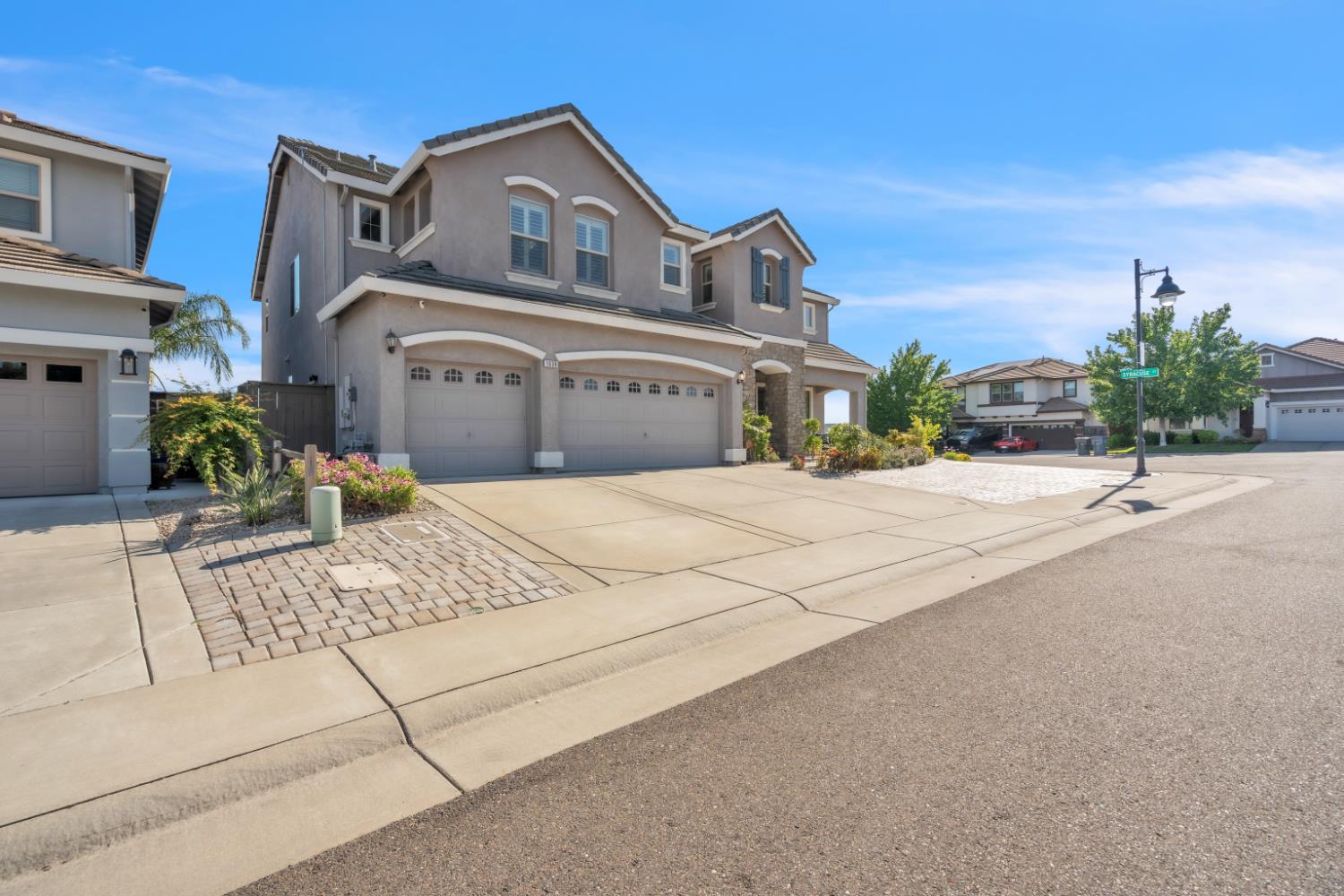 1639 Redmond Drive