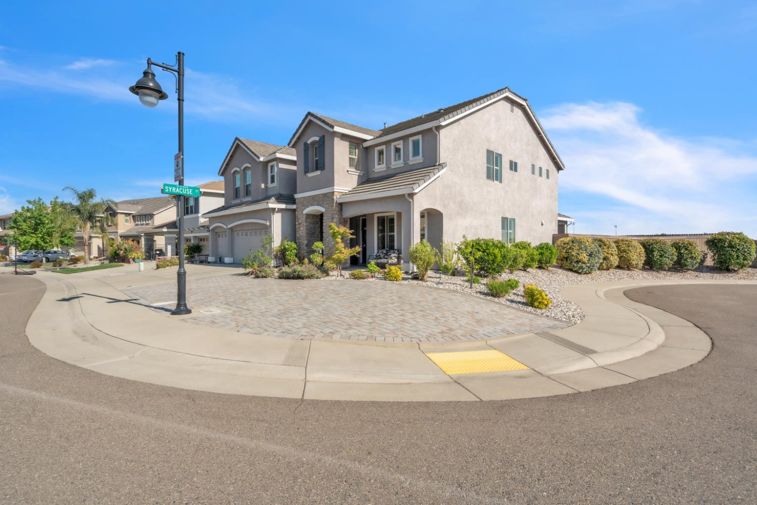1639 Redmond Drive
