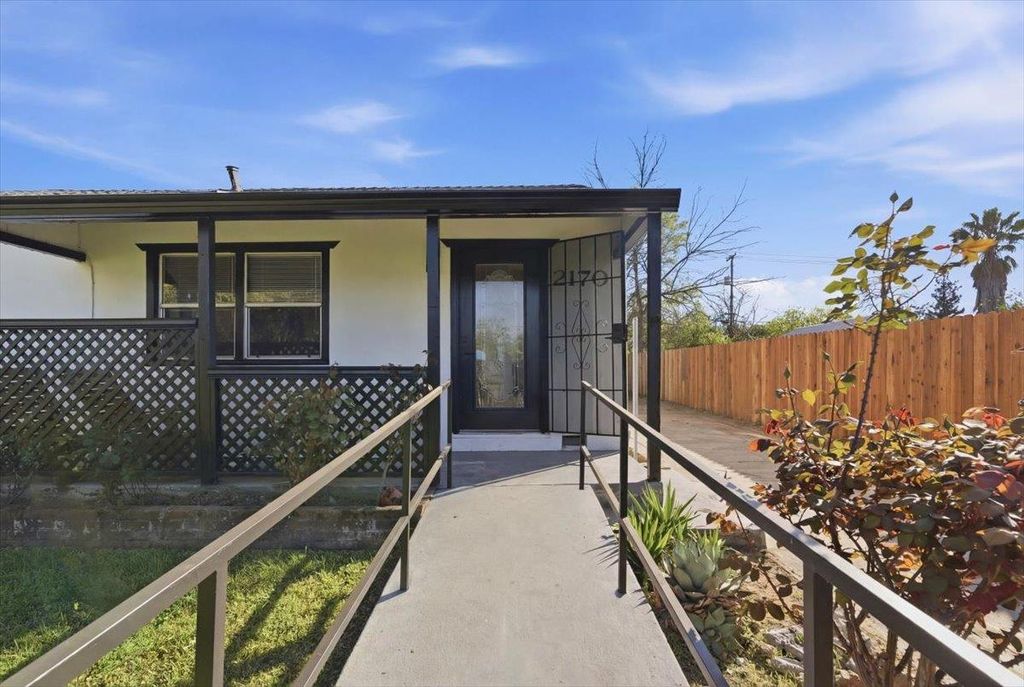 Photo of 2170 20th Avenue, Sacramento, CA 95822 (MLS # 226030774)