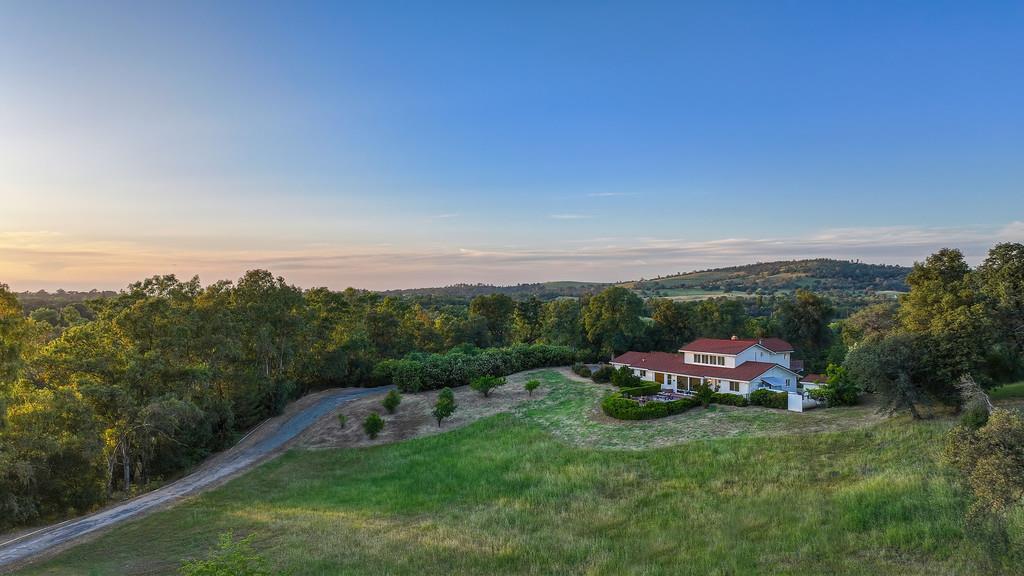 2495 Meadow Creek Rd