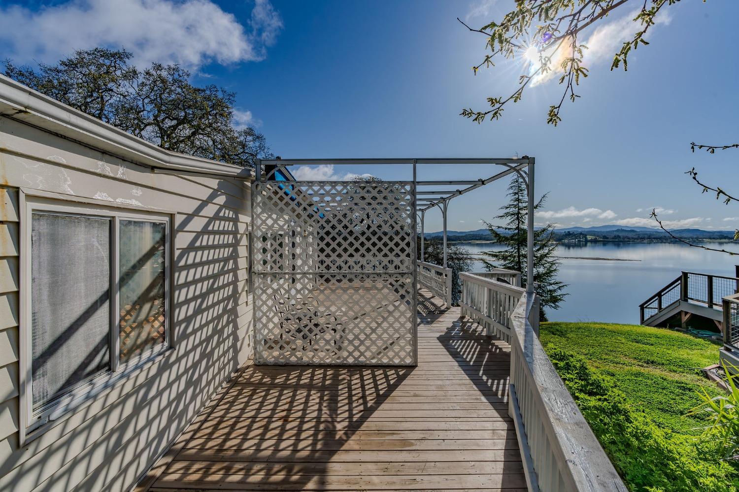 2000 Camanche Road 16