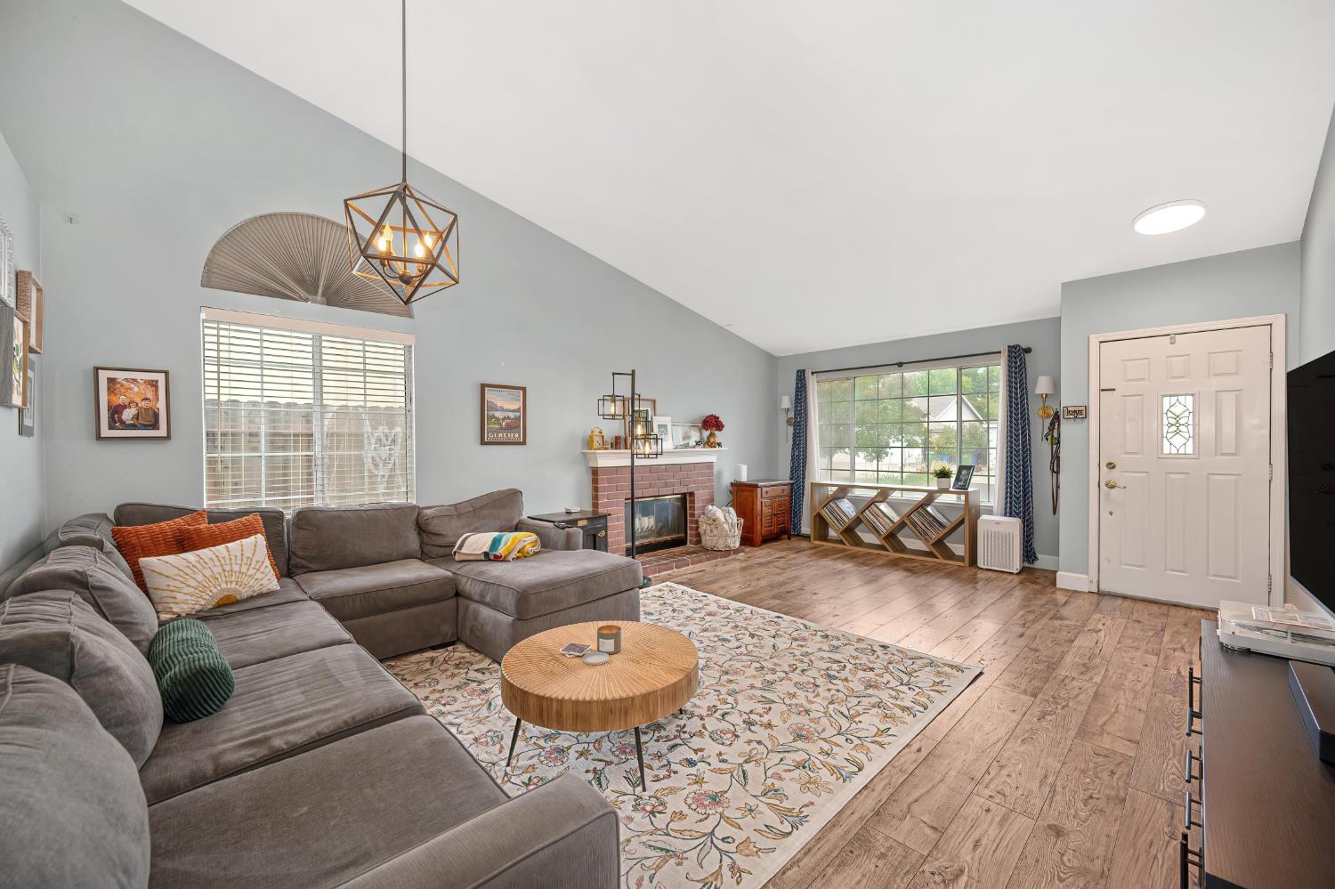 5208 Olivehurst Way