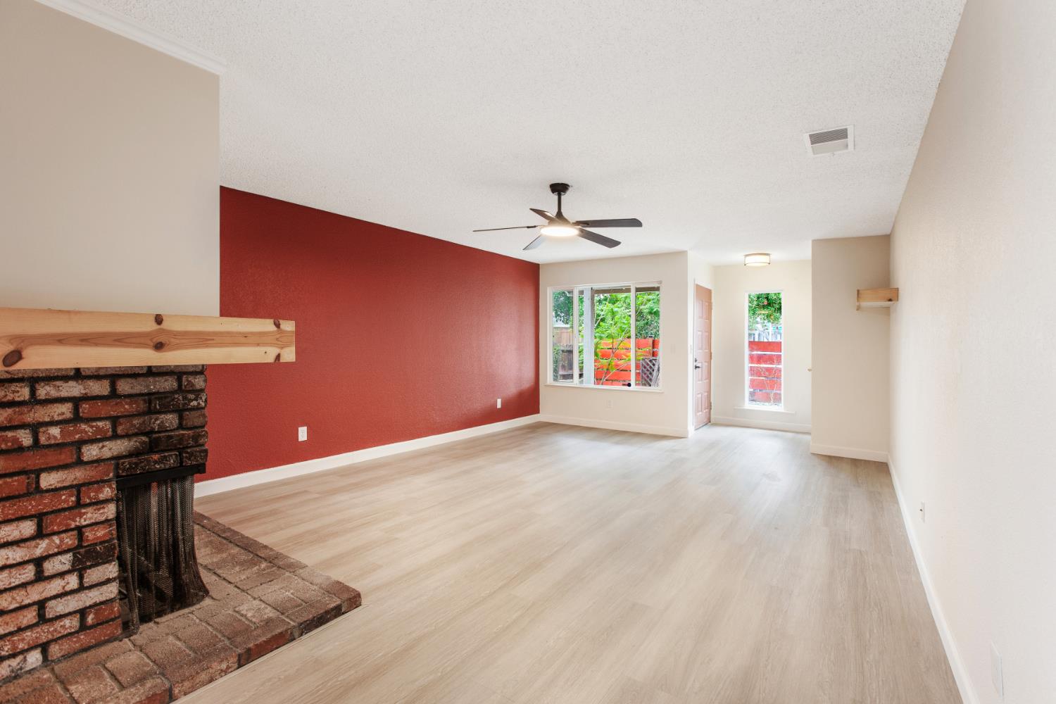 8355 Deville Oaks Way