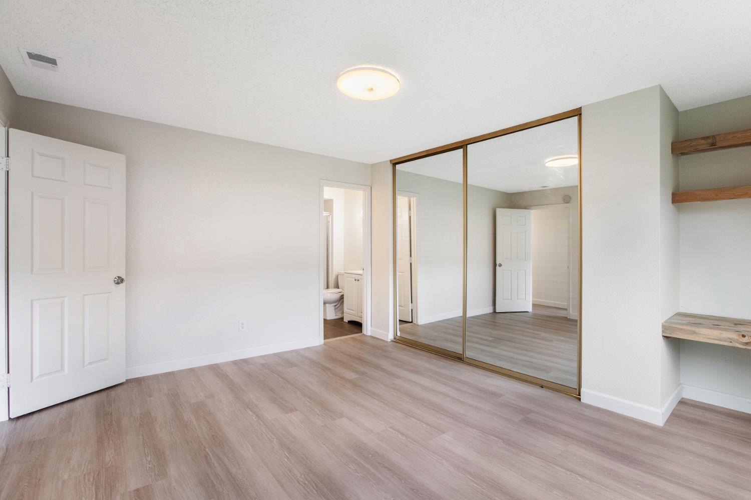 8355 Deville Oaks Way