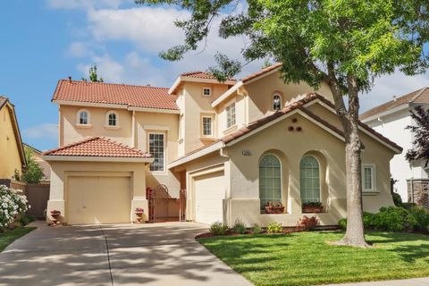 2049 Riggs Avenue Sacramento CA 95835