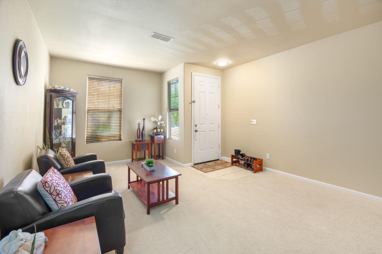 3097 Tintorera Way