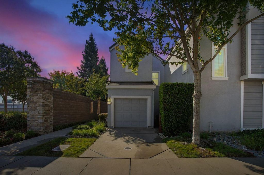Photo of 8912 Brecon Way, Elk Grove, CA 95624 (MLS # 225134751)