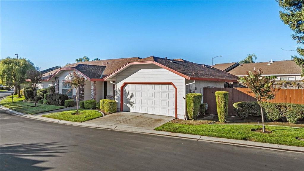 Photo of 277 Garden Circle Drive, Manteca, CA 95336 (MLS # 225134937)