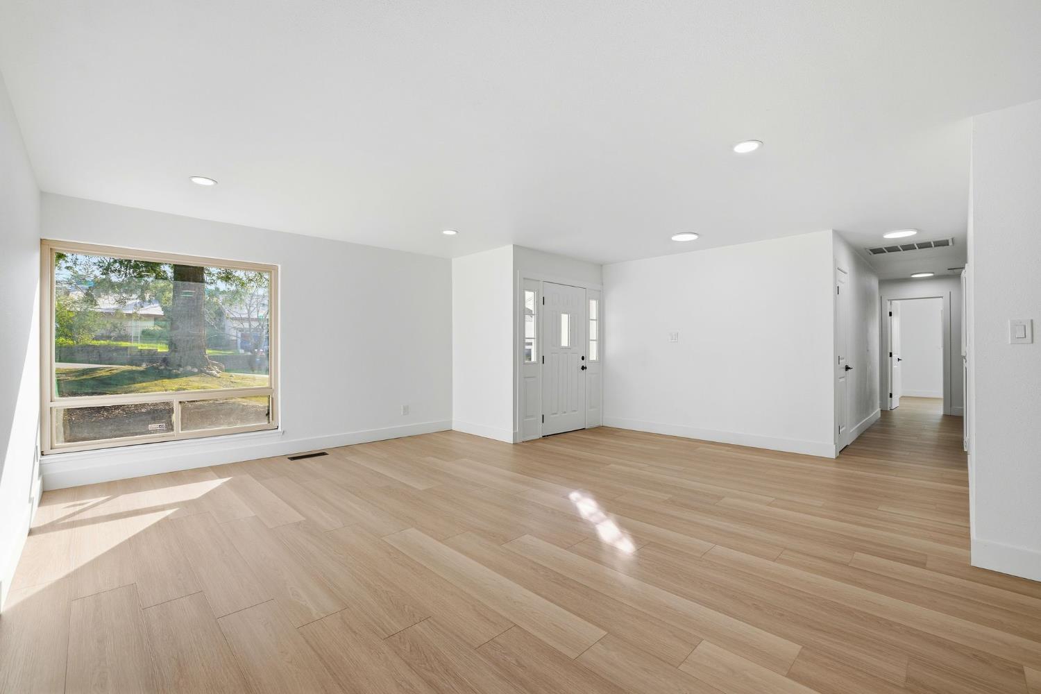 8437 Hidden Valley Circle