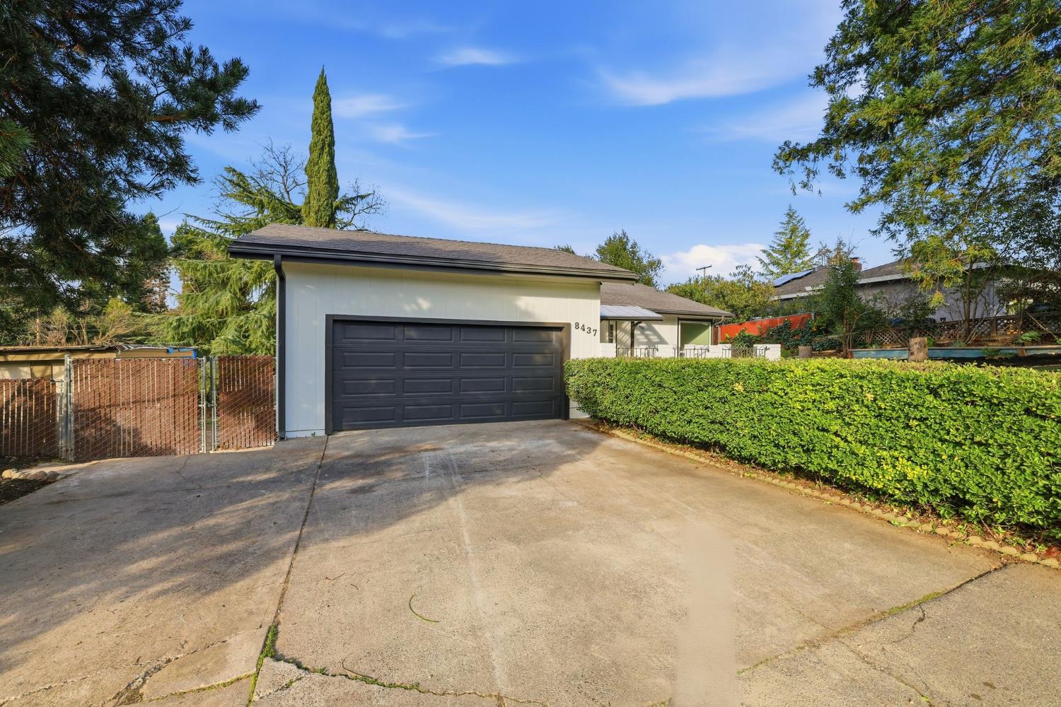 8437 Hidden Valley Circle