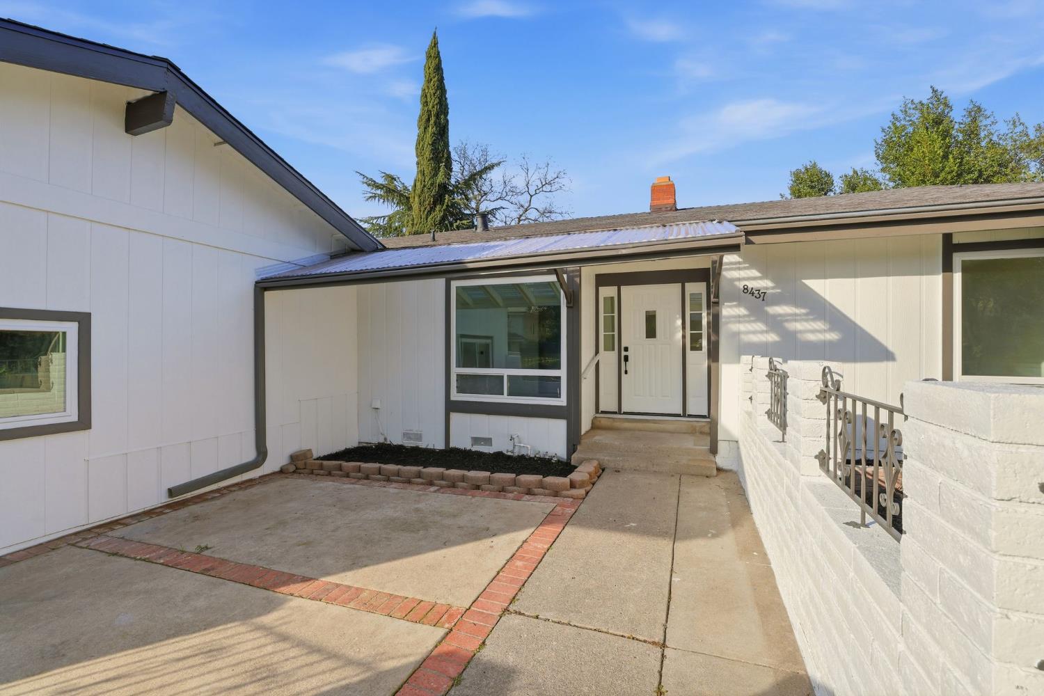 8437 Hidden Valley Circle