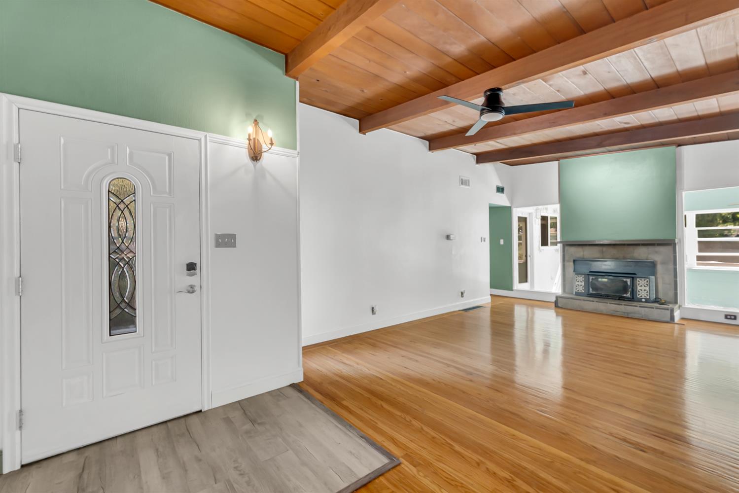 1712 Ferndale Court