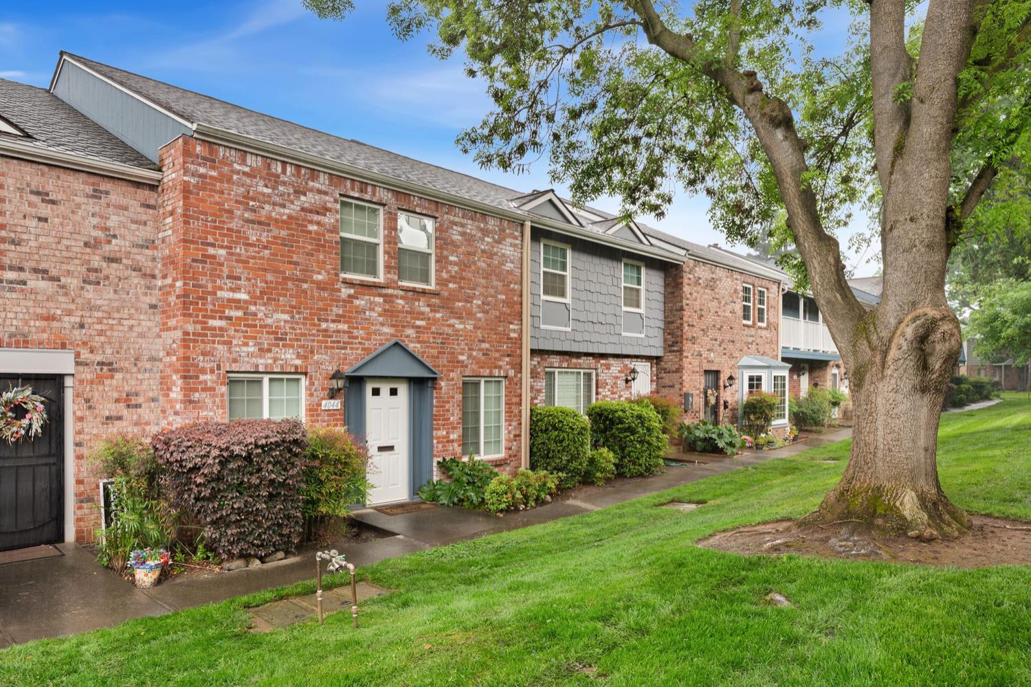 4044 Knoll Top Court Court