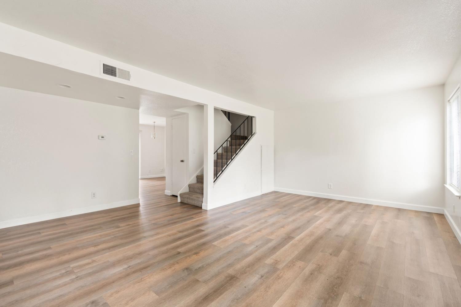 4044 Knoll Top Court Court