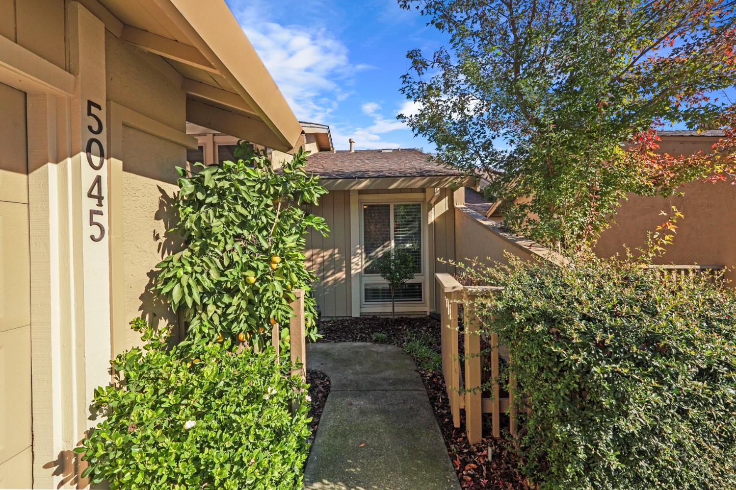 5045 Village Oaks Drive