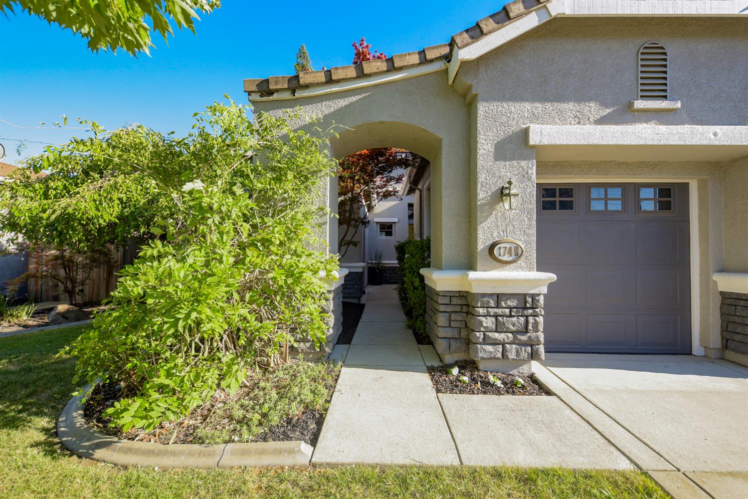 1749 Greywood Circle