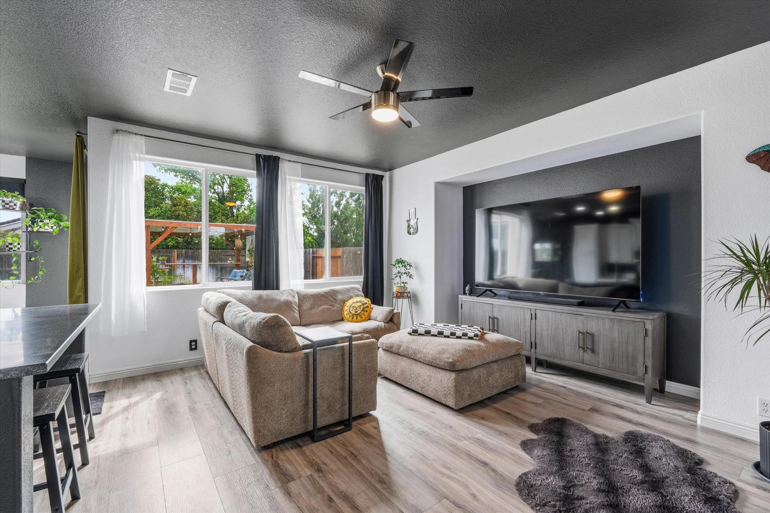 2411 Independence Trail