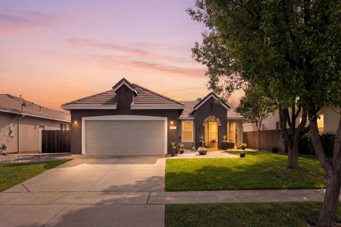 2411 Independence Trail Plumas Lake CA 95961