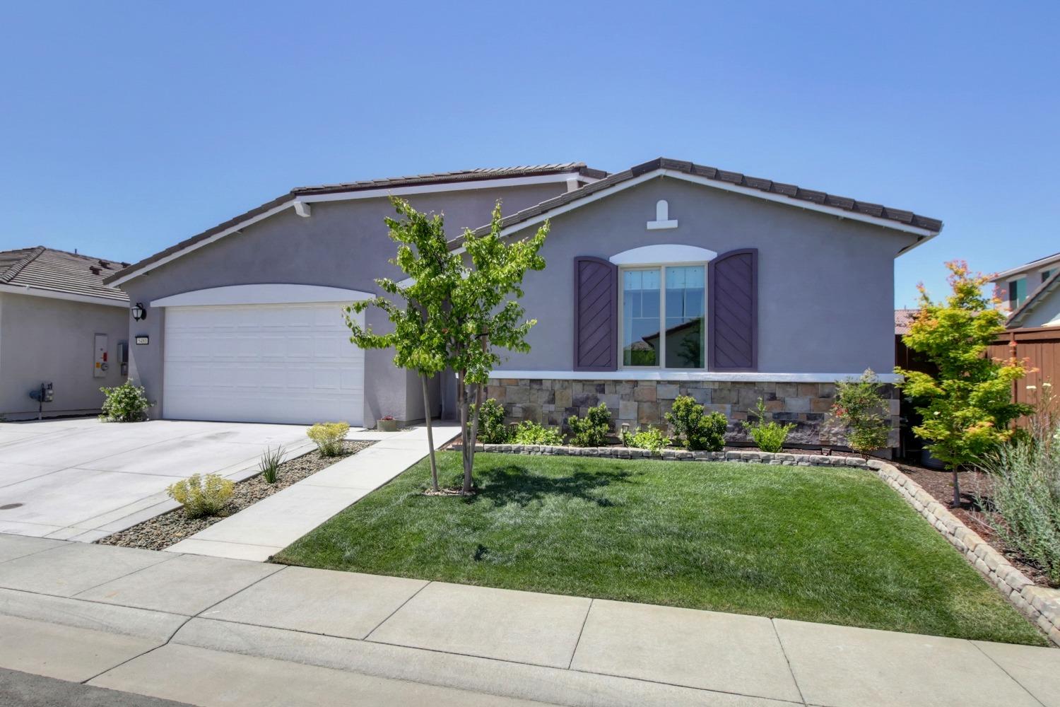 5480 Fandango Loop