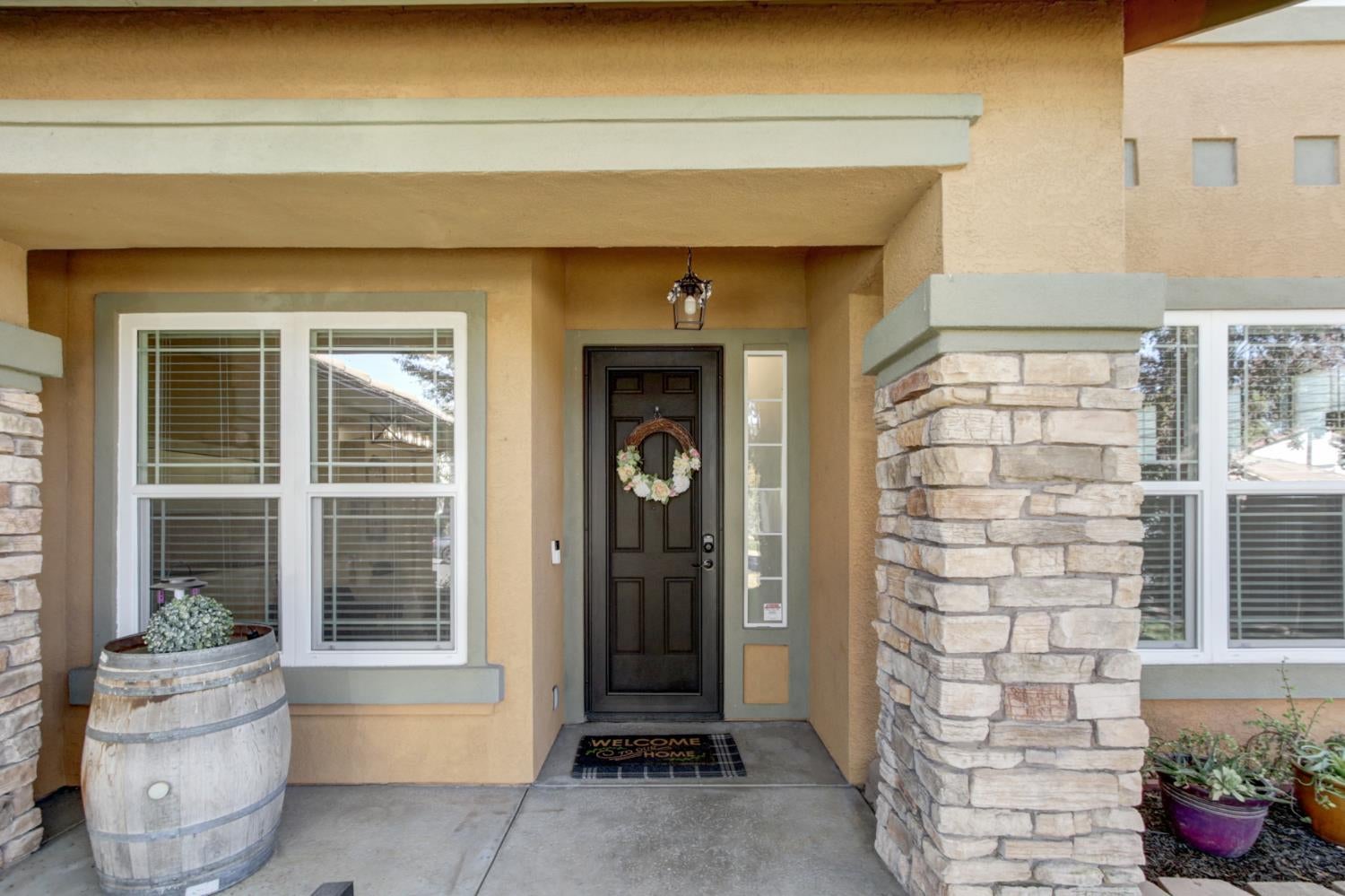 1220 Turnberry Lane