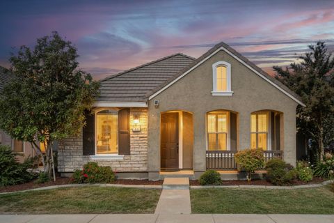 1893 Acari Avenue, Sacramento, CA 95835 - #: 225131122