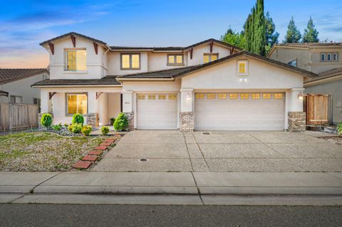 MLS: 226034854