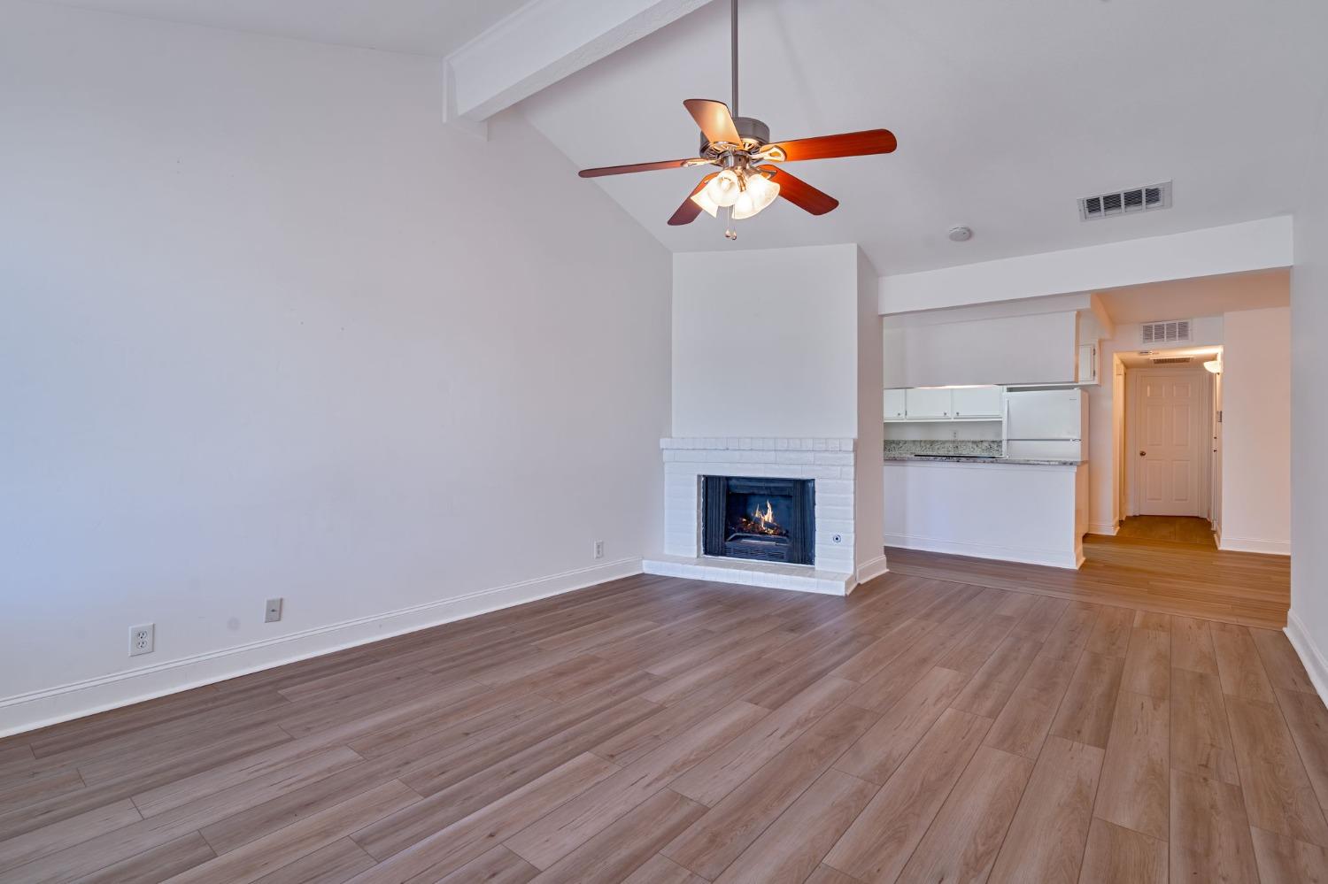 109 Hoxsie Court A