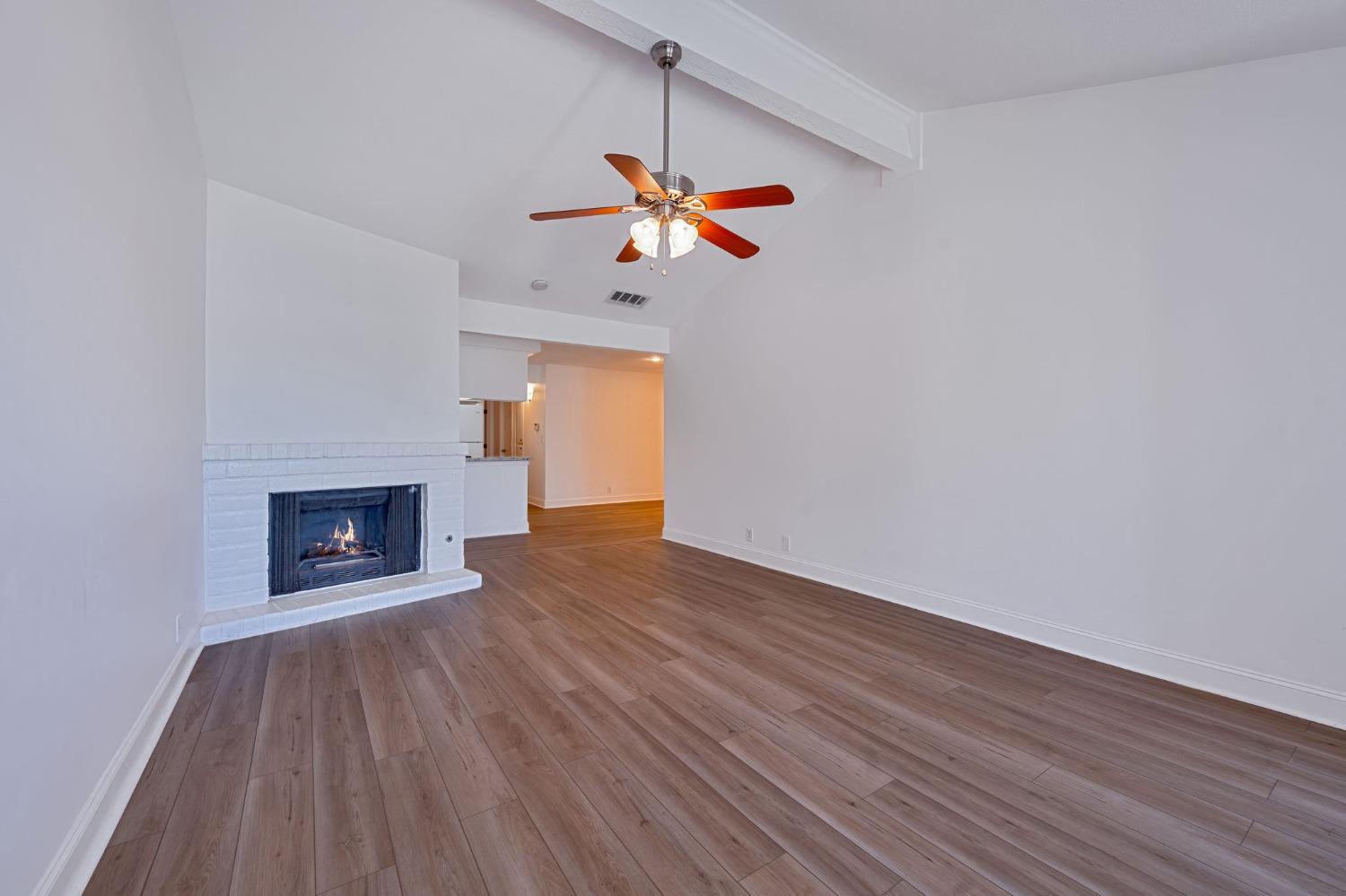 109 Hoxsie Court A