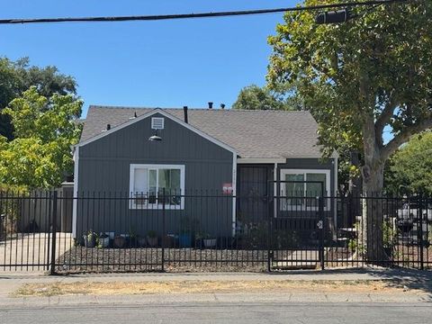 796 Lampasas Avenue Sacramento CA 95815